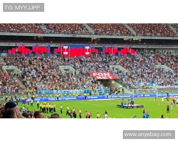 北美足球球星闪耀绿茵赛场引领激情风暴